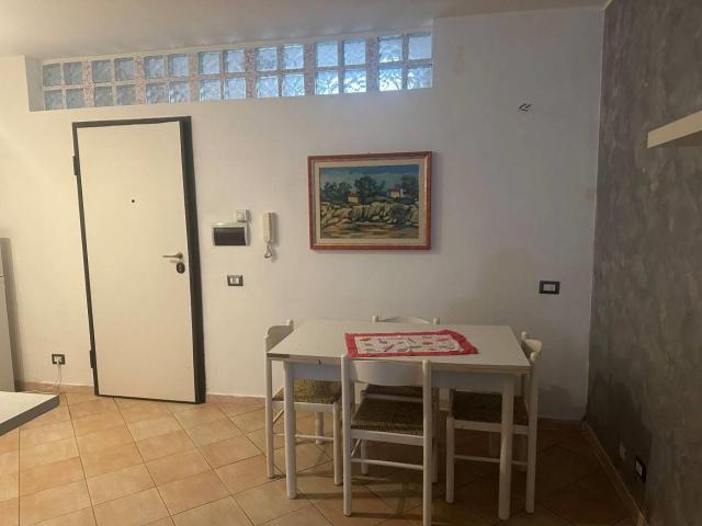 Affittasi Appartamento, Bilocale ristrutturato con balcone Annunci Sant'Angelo Romano Roma Rif.633468