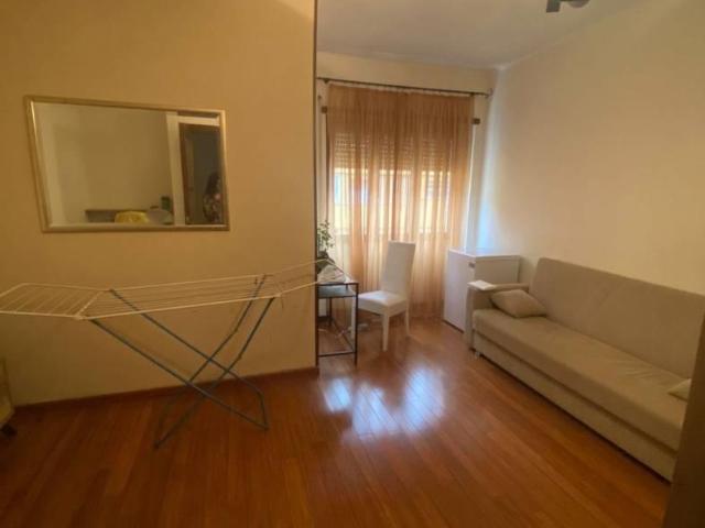 Affittasi Appartamento, Camera Singola STUDENTESSE Garbatella Persico Annunci Roma, Zona Garbatella Rif.647661