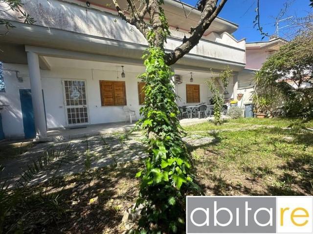 Affittasi Appartamento, Casa indipendente, affitto estivo in via dei Lecci, 61 Annunci Anzio Roma Rif.625381