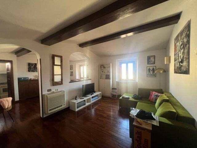 Affittasi Appartamento, CONTRATTO TRANSITORIO TRASTEVERE Annunci Roma, Zona Trastevere Rif.640804