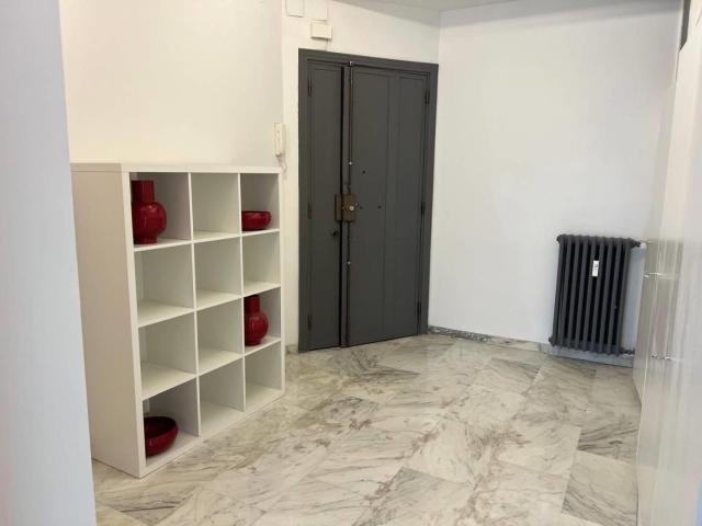 Affittasi Appartamento, Corso Trieste in elgante palzzina con servizio di poritinera Annunci Roma Roma Rif.650139