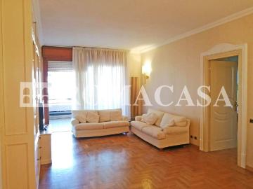 Affittasi Appartamento, EUR TORRINO NORD Quadri locale ristrutturato Annunci Roma, Zona Torrino Rif.644198