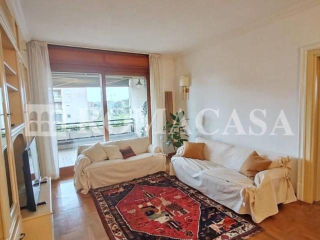 Affittasi Appartamento, EUR TORRINO NORD Quadri locale ristrutturato Annunci Roma, Zona Torrino Rif.644198