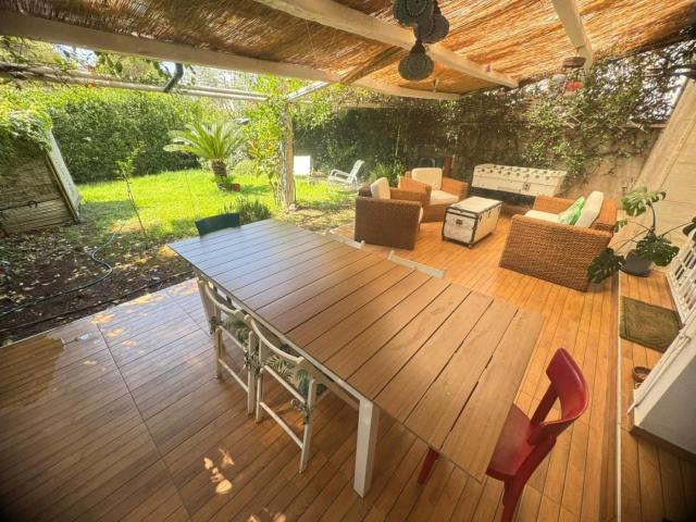 Affittasi Appartamento, EUR TRE FONTANE PENTALOCALE SU 2 LIVELLI CON GIARDINO Annunci Roma Roma Rif.648871