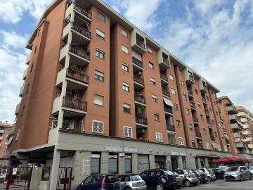 Affittasi Appartamento, EUR BILOCALE NON ARREDATO CON SOFFITTA E POSTO AUTO Annunci Roma, Zona Torrino Rif.642028