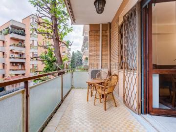 Affittasi Appartamento, Elegante appartamento in zona Piccolomini Annunci Roma Roma Rif.635238