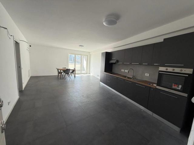 Affittasi Appartamento, GROTTAPERFETTA APPARTAMENTO NUOVA COSTRUZIONE Annunci Roma Roma Rif.639541