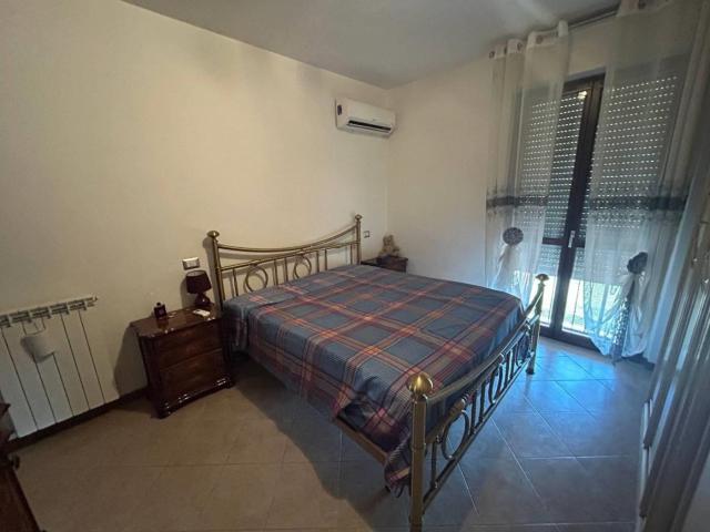 Affittasi Appartamento, LUNGHEZZA, BILOCALE CON BOX AUTO E CANTINA Annunci Roma, Zona Ponte Di Nona Rif.648862