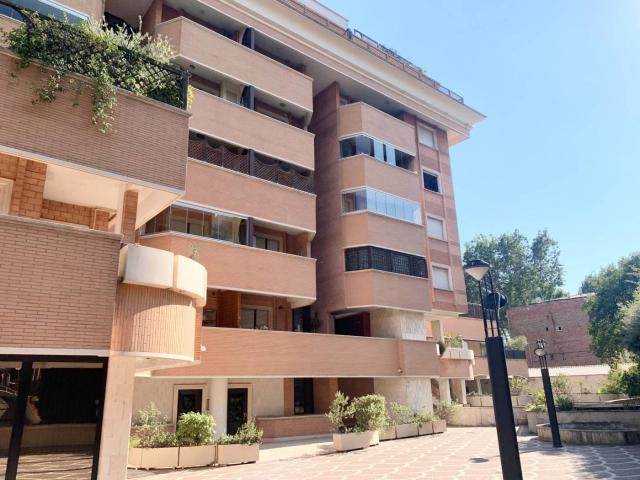 Affittasi Appartamento, Ponte Milvio delizioso bilocale vista Tevere Annunci Roma Roma Rif.625391