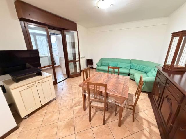 Affittasi Appartamento, PORTA DI ROMA, TRILOCALE CON TERRAZZO Annunci Roma Roma Rif.648851