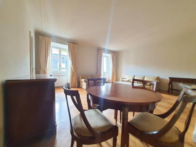 Affittasi Appartamento, Prati, elegante appartamento in locazione Annunci Roma, Zona Prati Rif.632632