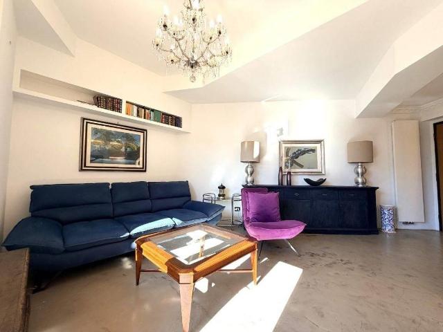 Affittasi Appartamento, QUARTO MIGLIO AFFITTASI APPARTAMENTO DI RAPPRESENTANZA Annunci Roma, Zona Quarto Miglio Rif.638256