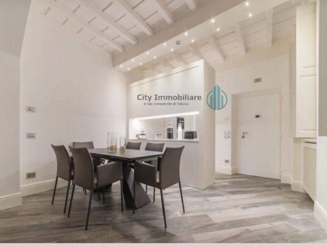 Affittasi Appartamento, Residenza in Centro storico | Piazza Augusto Imperatore | Annunci Roma Roma Rif.634154