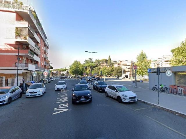 Affittasi Appartamento, STANZA SINGOLA CONCA D'ORO INCLUSO UTENZE Annunci Roma Roma Rif.615709