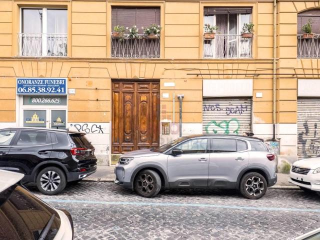 Affittasi Appartamento, Splendido Bilocale Via San Giovanni in Laterano Annunci Roma Roma Rif.626397