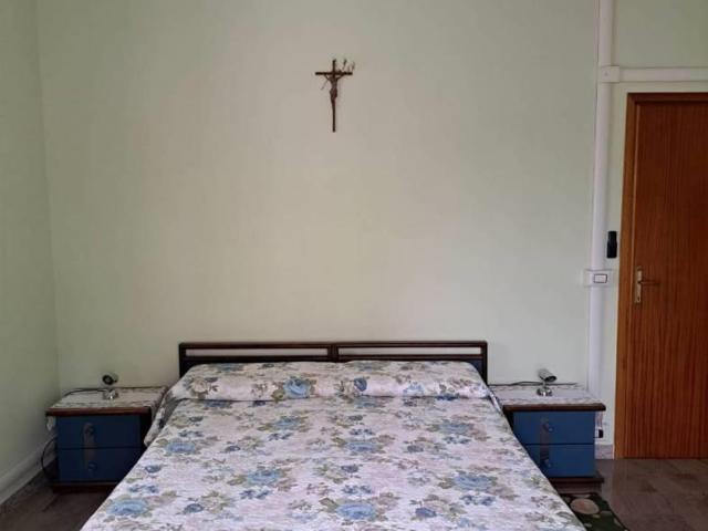 Affittasi Appartamento, TUFELLO ampia camera singola con balcone Annunci Roma Roma Rif.649275