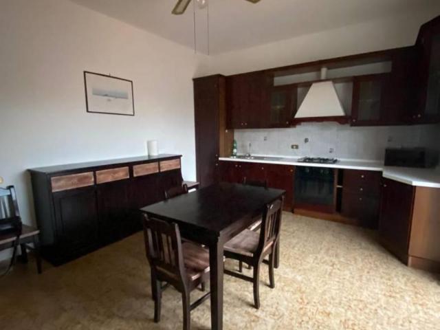 Affittasi Appartamento, Trilocale via Riserva del Pantano, Roma Annunci Roma Roma Rif.92210
