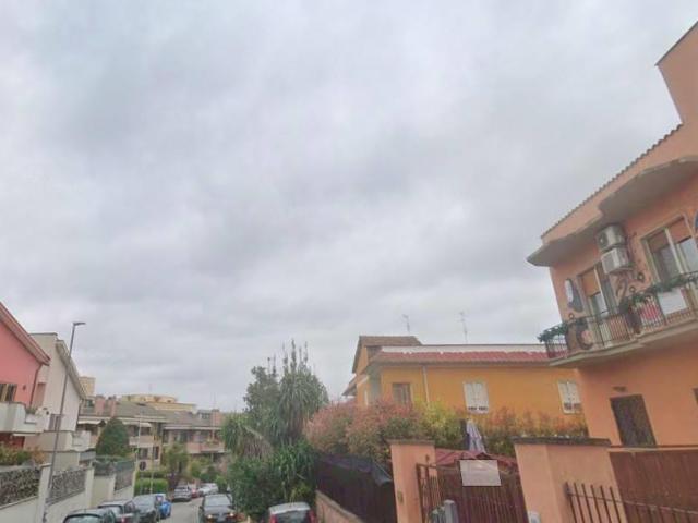 Affittasi Appartamento, TRILOCALE AMPIO IN ZONA LABARO Annunci Roma, Zona Labaro Rif.513577