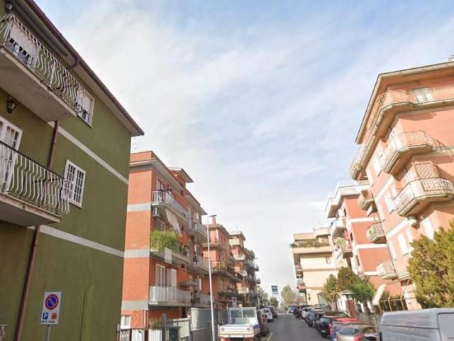 Affittasi Appartamento, TRILOCALE AMPIO IN ZONA PORTA DI ROMA Annunci Roma Roma Rif.513578