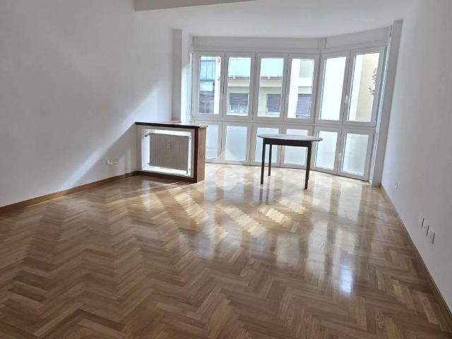 Affittasi Appartamento, Trilocale Annunci Roma Roma Rif.627645