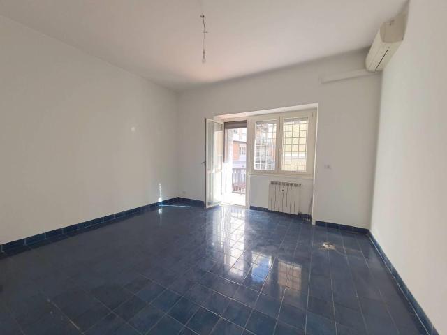 Affittasi Appartamento, Trilocale Annunci Roma Roma Rif.632631