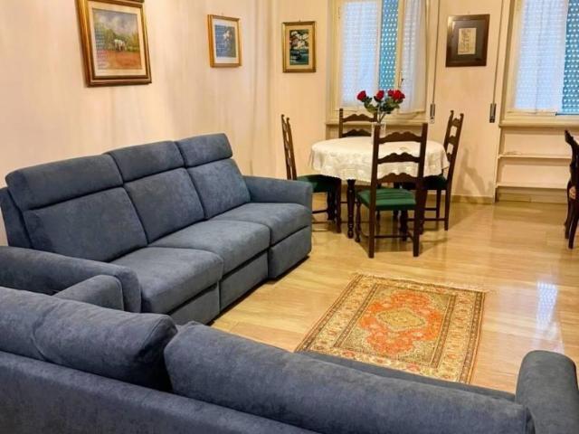 Affittasi Appartamento, Trilocale Annunci Roma Roma Rif.633272