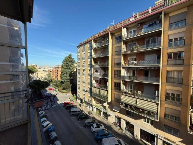Affittasi Appartamento, Trilocale Annunci Roma Roma Rif.649041
