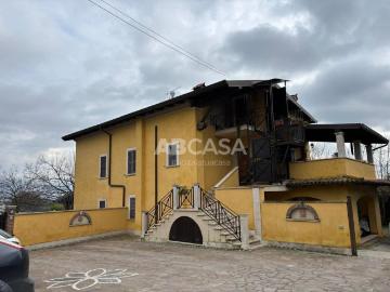 Affittasi Appartamento, Trilocale Annunci Velletri Roma Rif.642642