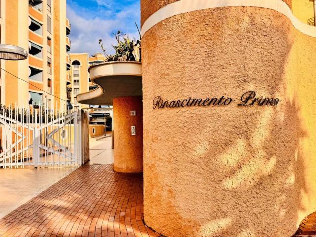 Affittasi Appartamento, TRILOCALE CON BOX, POSTO MOTO E CANTINA Annunci Roma Roma Rif.630524