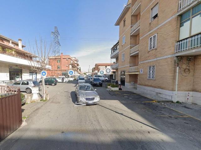 Affittasi Appartamento, Trilocale con TERRAZZO / Massimina Annunci Roma, Zona Massimina Rif.607033