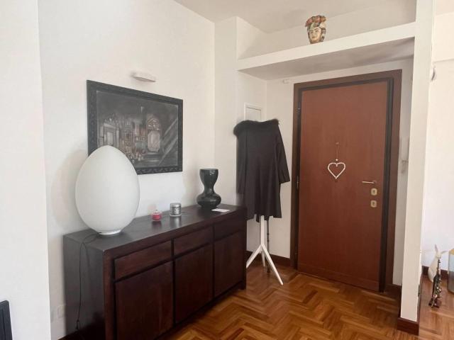 Affittasi Appartamento, Trilocale ristrutturato e arredato via Montaione 41 Annunci Roma, Zona Nuovo Salario Rif.639795
