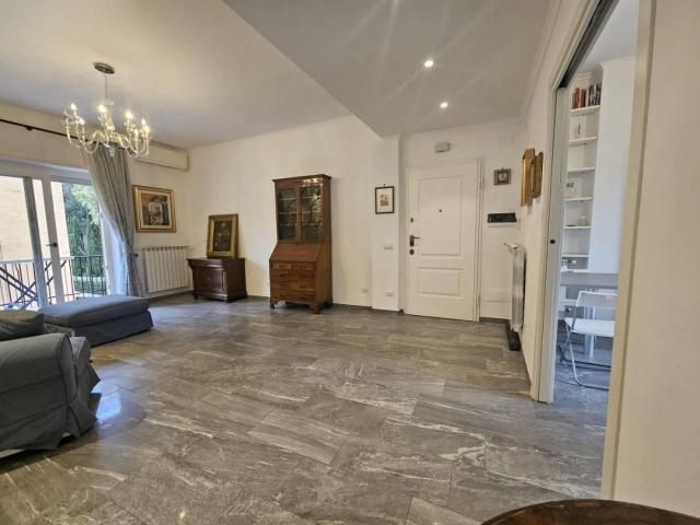 Affittasi Appartamento, V. DEL LABARO Annunci Roma, Zona Labaro Rif.641097