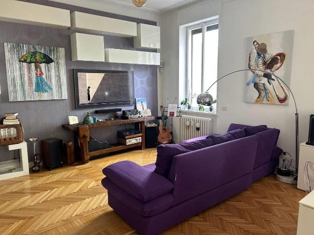 Affittasi Appartamento, Via delle Medaglie D’oro Elegante appartamento con Giardin Annunci Roma Roma Rif.635782