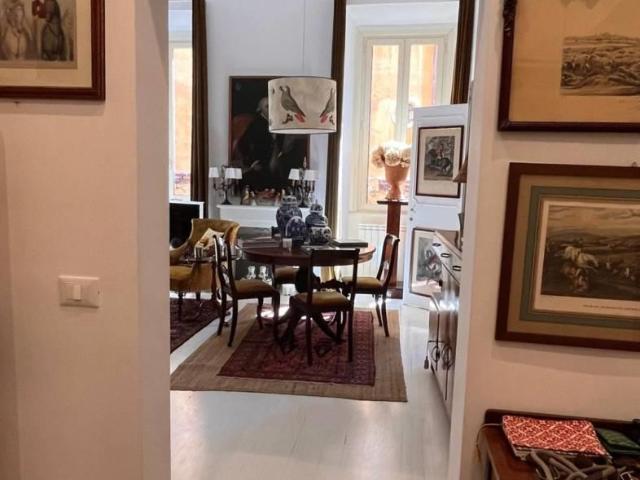Affittasi Appartamento, VIA GIULIA Annunci Roma Roma Rif.626798