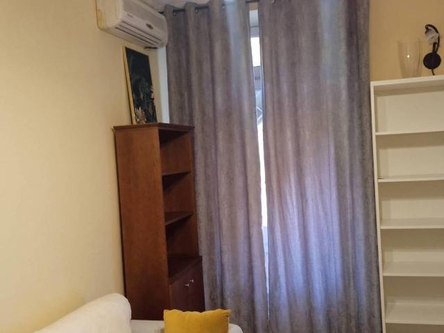 Affittasi Appartamento, via san martino della battaglia piazza della Croce Rossa Annunci Roma Roma Rif.636463