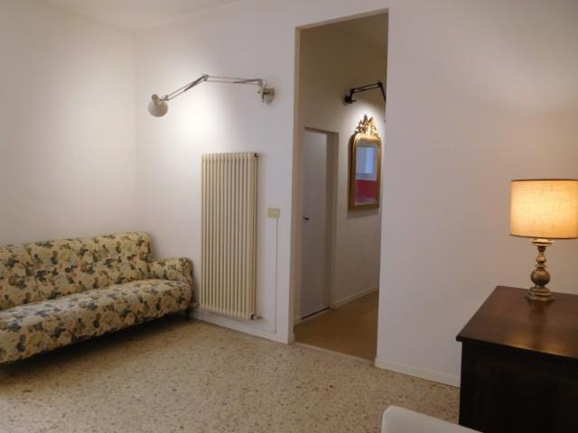 AFFITTASI: Appartamento