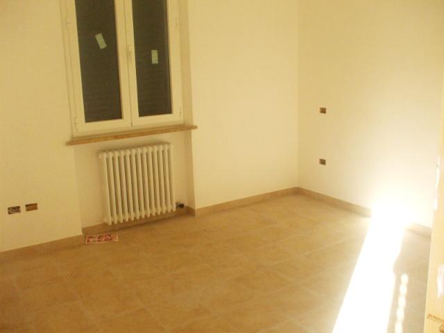 AFFITTASI: Appartamento