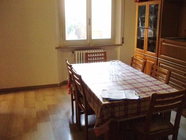 AFFITTASI: Appartamento