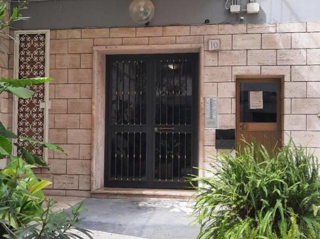 Affittasi Attico, ATTICO VILLA PAMPHILI RISTRUTTURATO Annunci Roma Roma Rif.624458