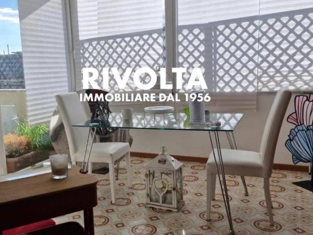 Affittasi Attico, Attico arredato con terrazzo in condominio signorile Annunci Roma Roma Rif.649485