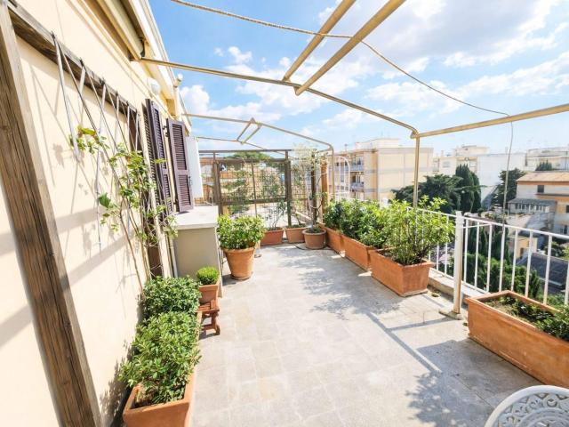 Affittasi Attico, Attico con terrazzo 40 mq – Trionfale Camilluccia Annunci Roma Roma Rif.641051