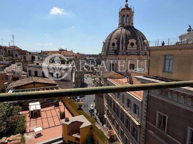 Affittasi attico a Roma via Panisperna, Monti