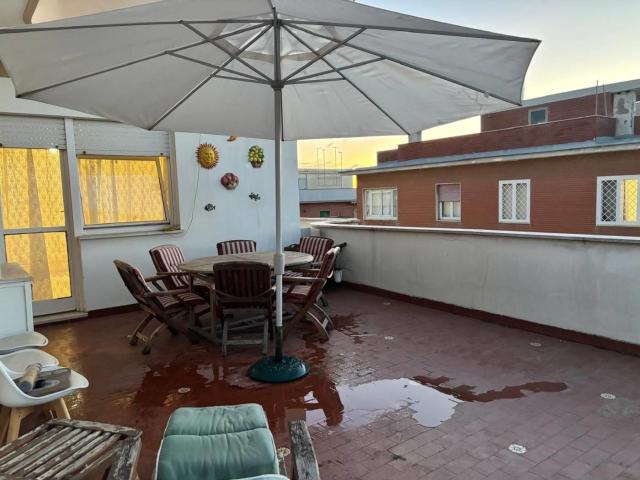 Affittasi Attico, affitto attico trilocale Annunci Roma Roma Rif.629119