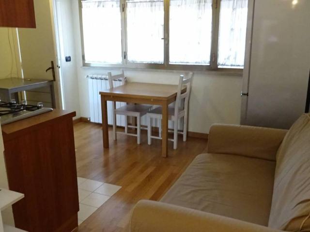 Affittasi Attico, PIAZZA REGINA MARGHERITA AD.ZE, ATTICO CON TERRAZZO Annunci Roma Roma Rif.67313