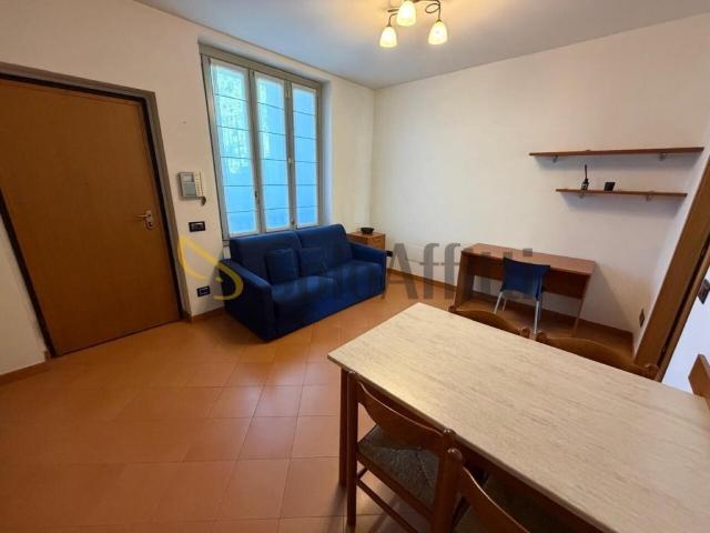 Affittasi bilocale a Cesano Maderno via Borromeo