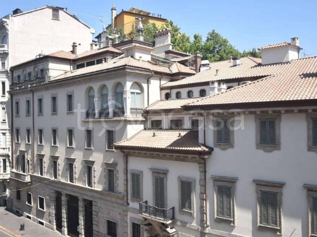 Affittasi bilocale a Milano corso Venezia 35, Palestro