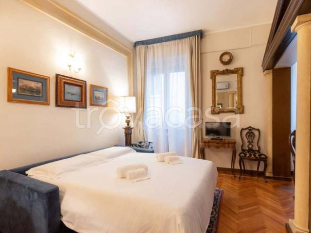 Affittasi bilocale a Milano via dei Piatti, Carrobbio