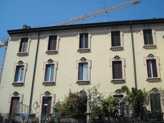Affittasi bilocale a Monza via Borgazzi 44