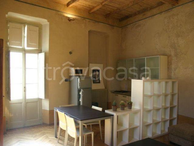 Affittasi bilocale a Moncalieri via San Martino, 21, Centro Storico
