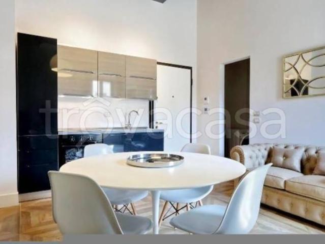 Affittasi bilocale a Roma via del Basilico, Barberini